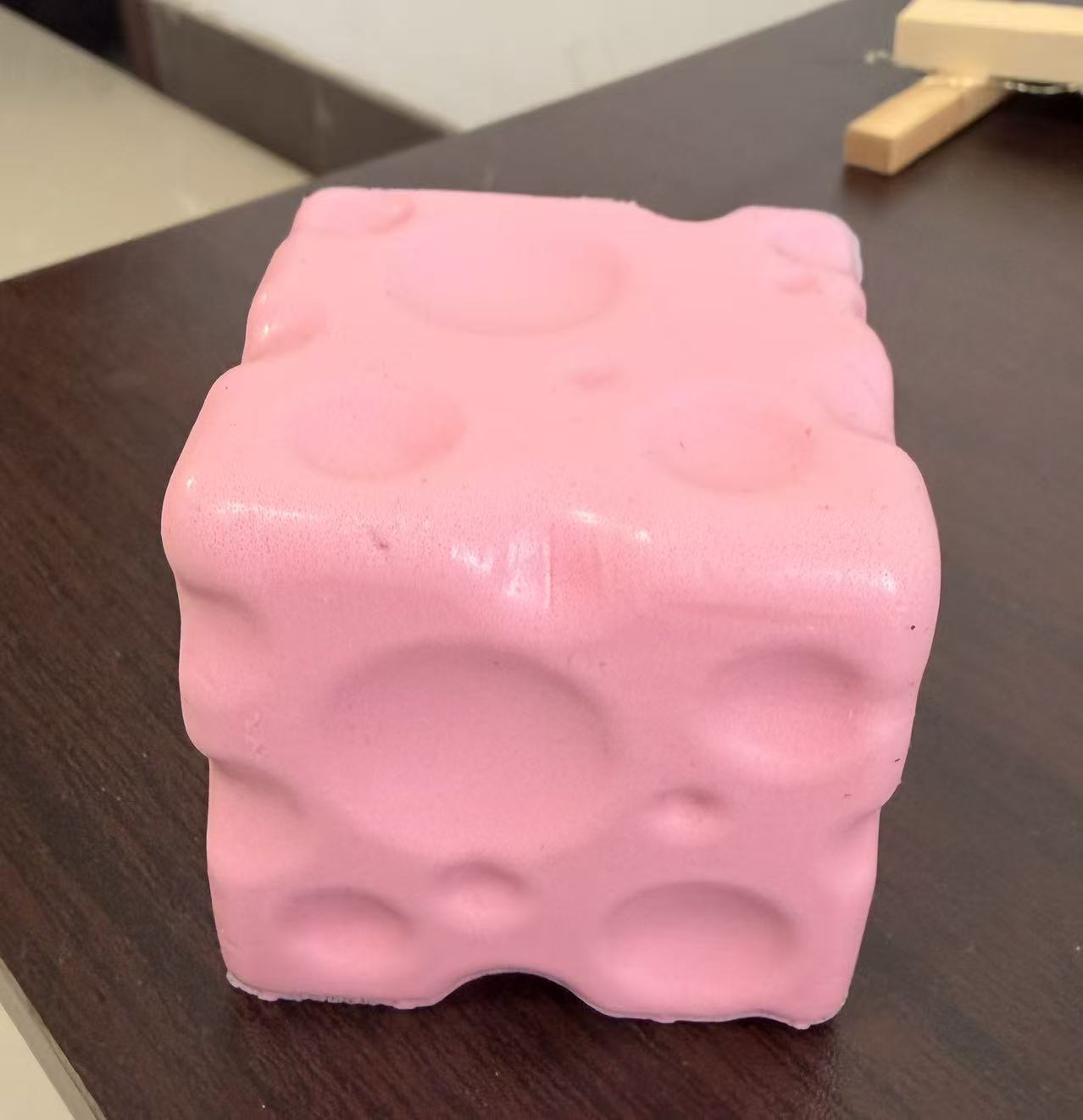 Taba Squishy Cheese Cube Stres - Fire Starter Cube recensie en prijs
